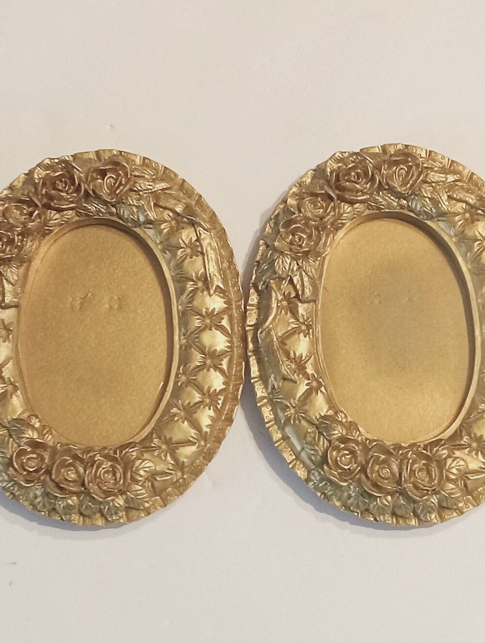 Set Of 2 Oval Gold Floral Photo Frames Vintage Russ